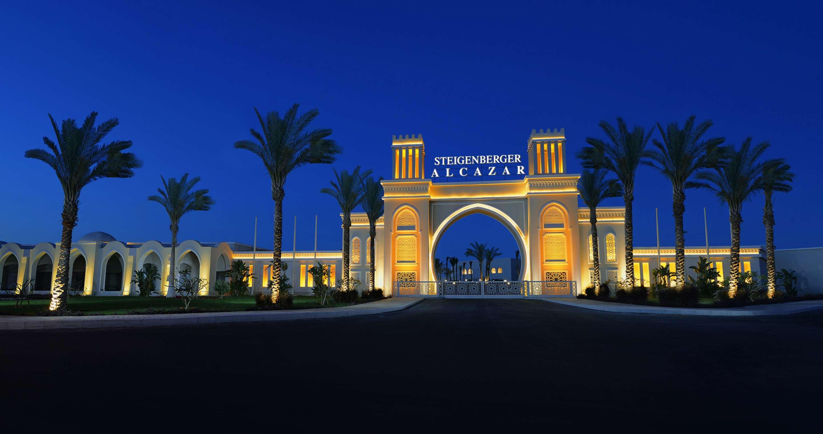 Hotel Steigenberger Alcazar Sharm el Sheikh Esterno foto Entrance of the resort