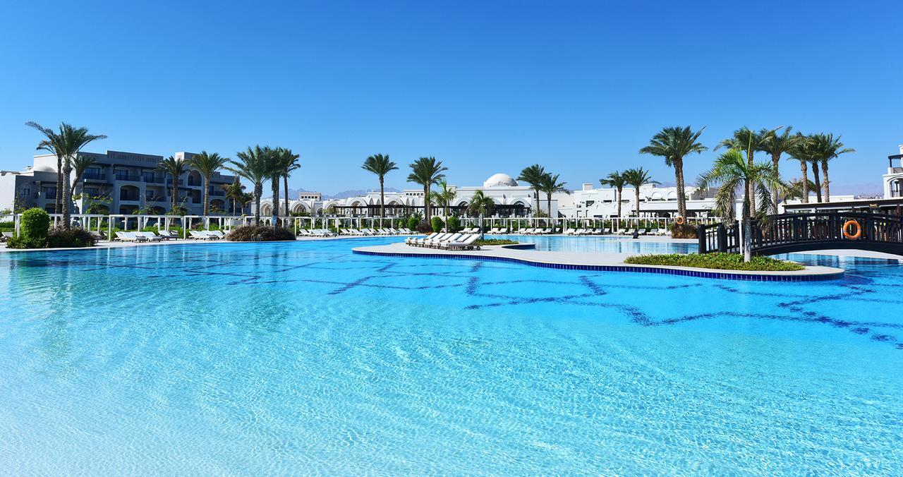Hotel Steigenberger Alcazar Sharm el Sheikh Esterno foto The swimming pool at the Royal Mirage Hotel